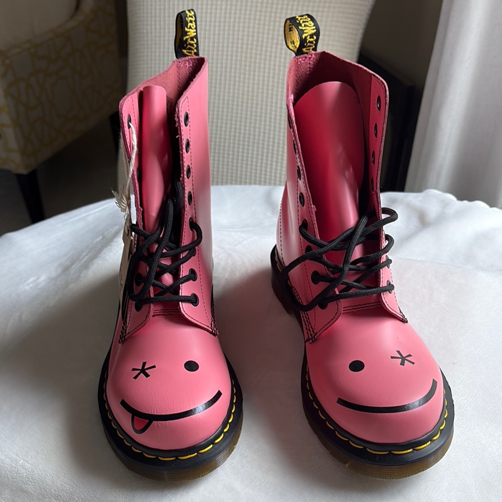 Dr. Martens Rare Pink Hincky Boots